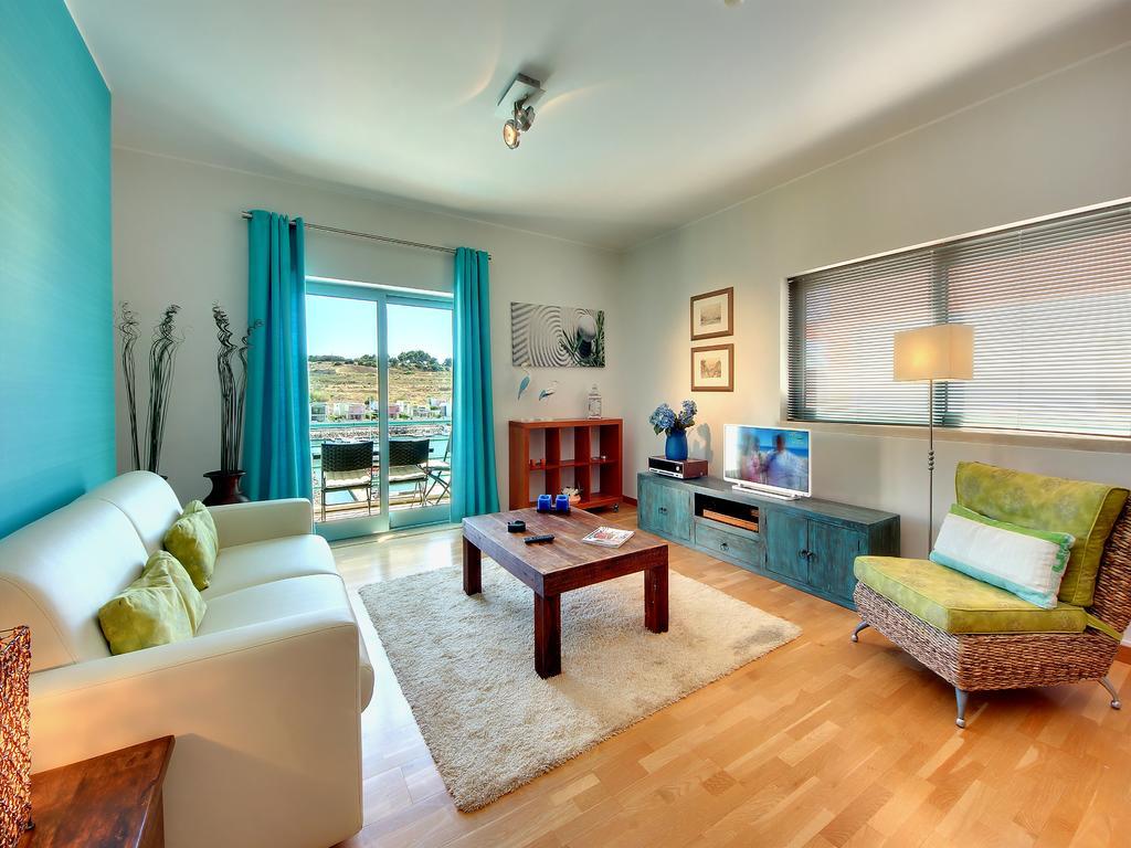 Apartment Marina Sea